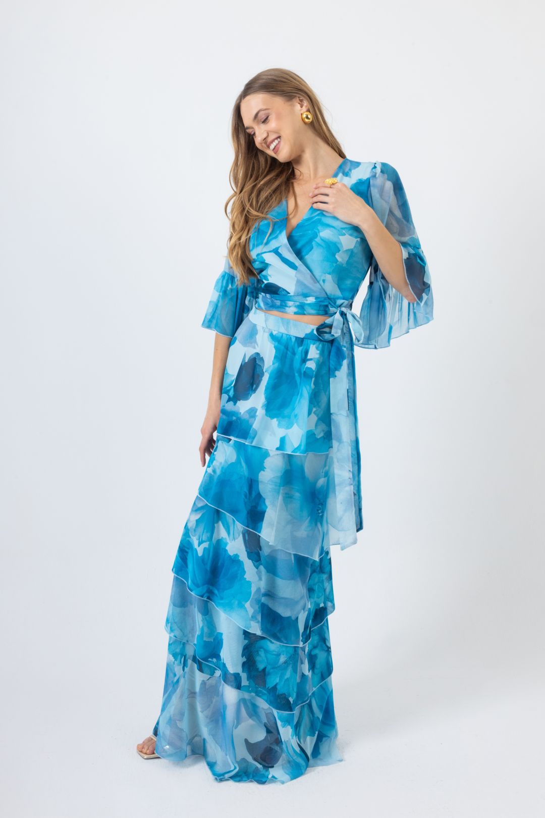 kalokairino floral set me aerini kinisi se xroma galazio (4)